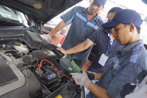 Luôn chăm sóc ắc quy định kỳ.